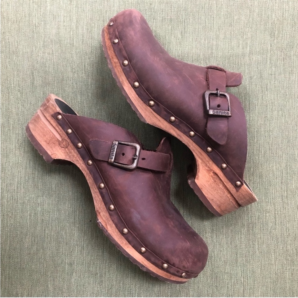 Sanita clogs size 9